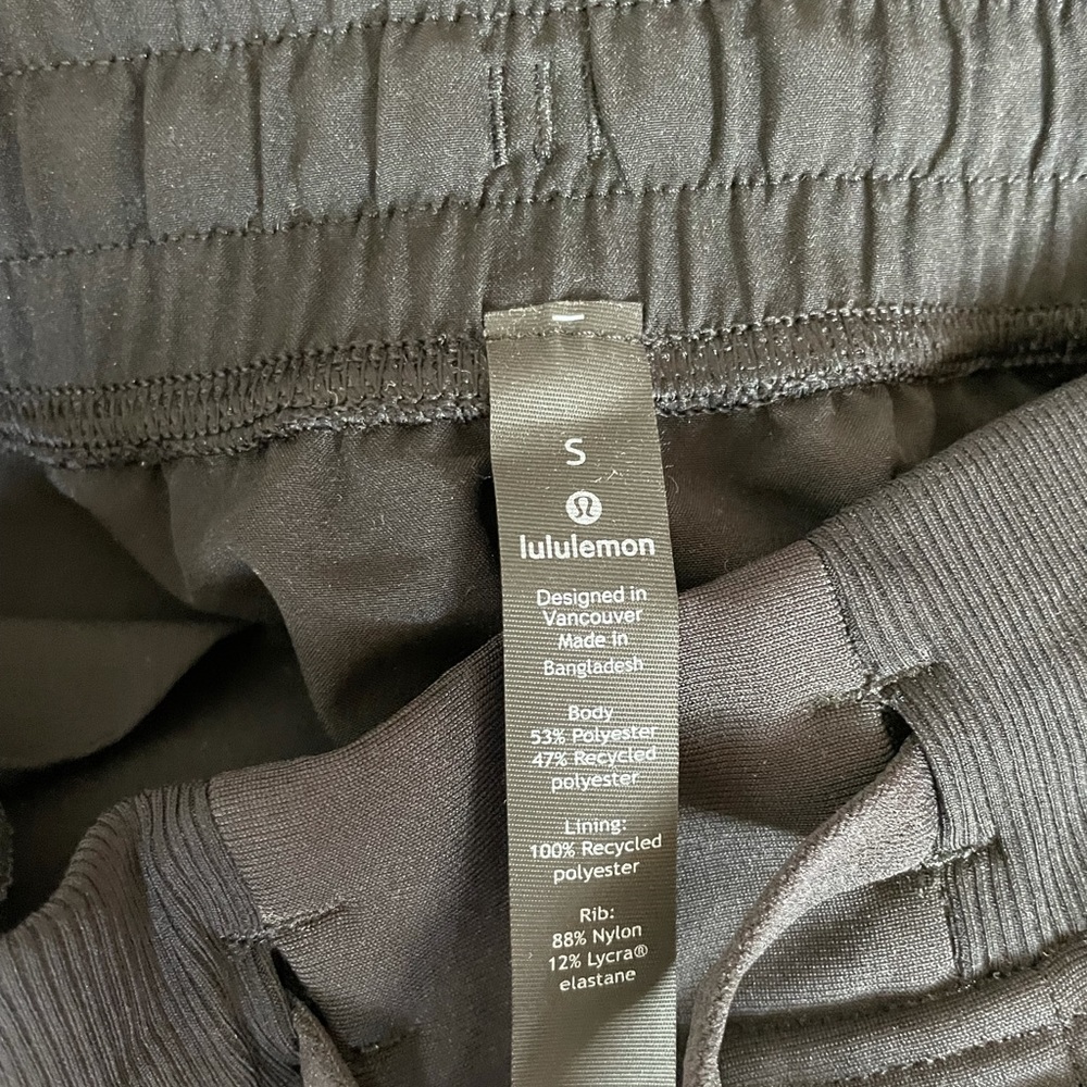Men’s Lululemon black sweat pants